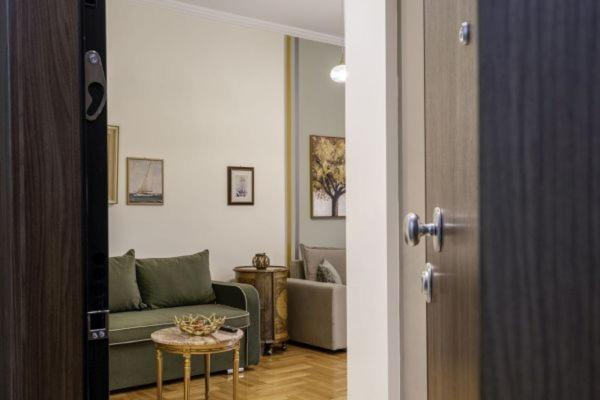 G102 Κεντρικό Πολυτελές Διαμέρισμα Lejlighed Volos Eksteriør billede